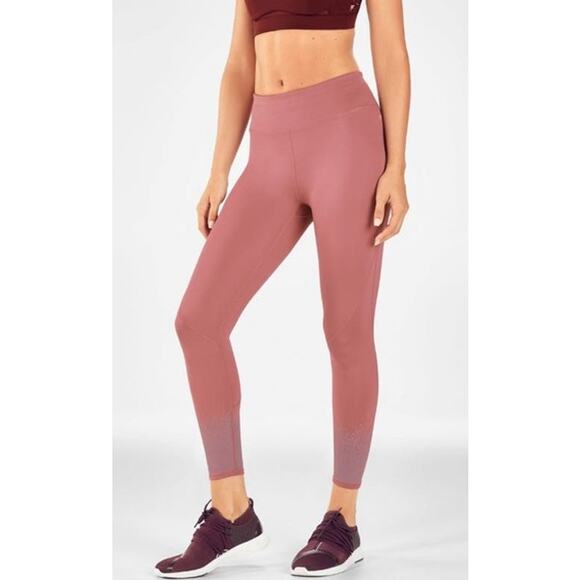 NWOT Fabletics Rose Gold Pink Ultra Cool Mid Rise Leggings Sz XL Reflective - Picture 1 of 10